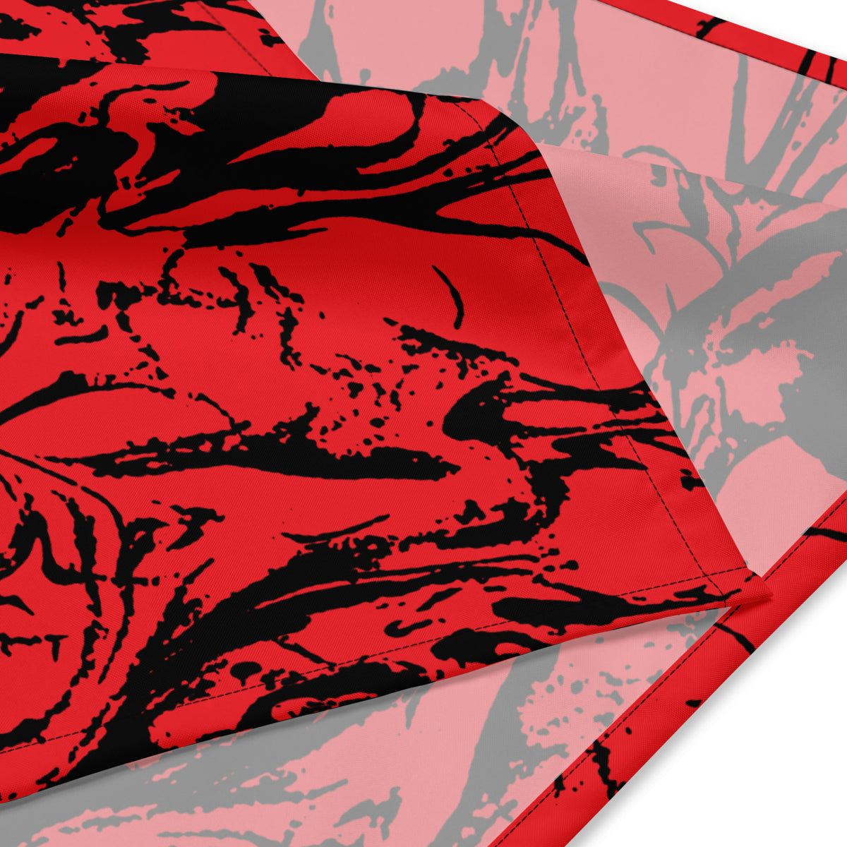Ink-Riot Bandana Black and Red – red and black all-over print bandana, detail shot